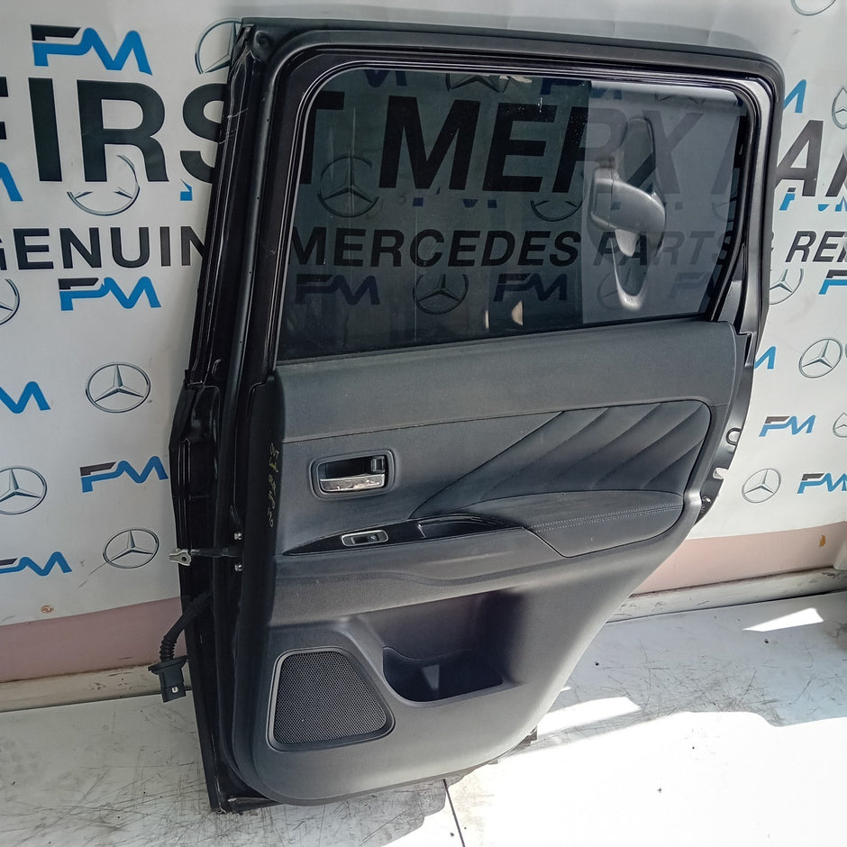 MITSUBISH OUTLANDER MK3 DRIVER SIDE REAR DOOR OSR BLACK 2013 COMPLETE FMD190