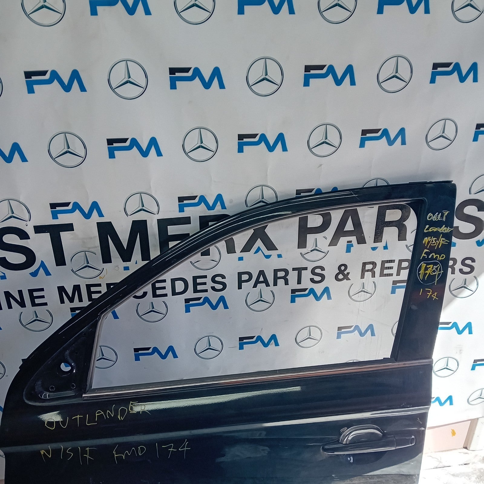 MITSUBISHI OUTLANDER MK3 PASSENGER SIDE FRONT DOOR BLACK 2013 FMD174