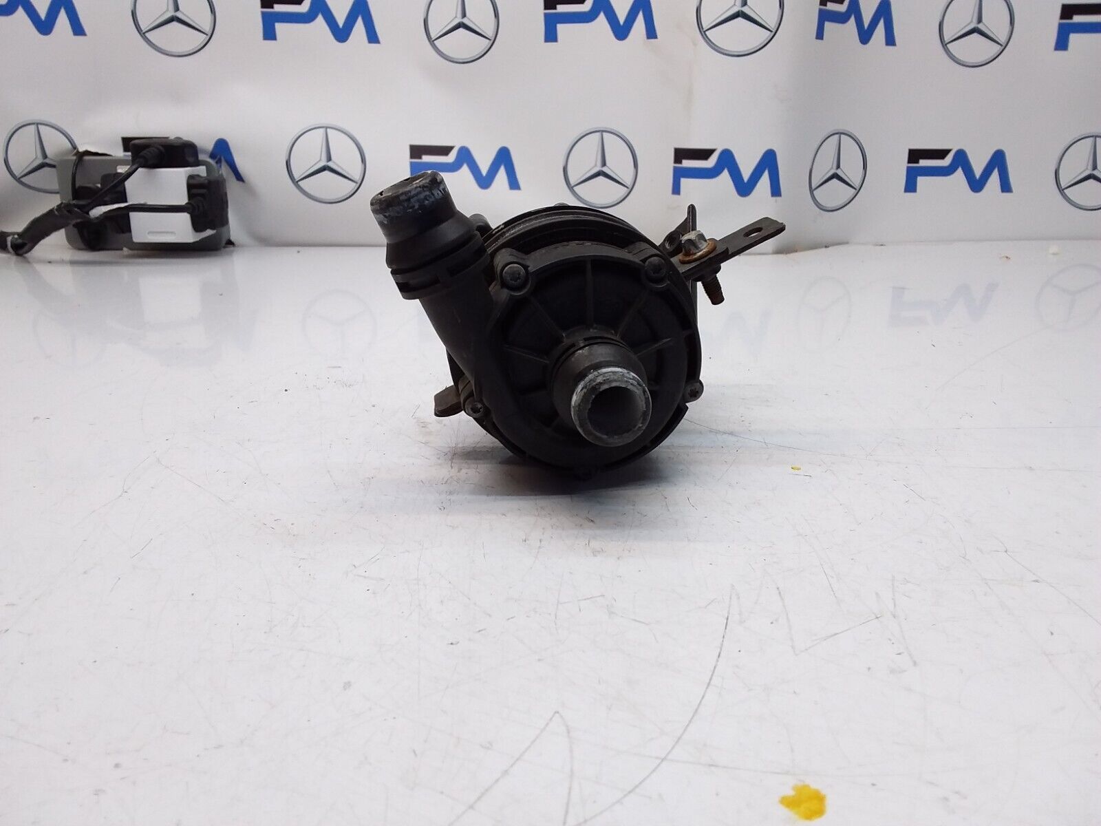 MERCEDES E-CLASS W213 ELECTRIC COOLER WATER PUMP A2135102320 FM00408