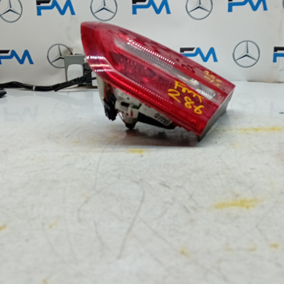 MERCEDES GLA X156 DRIVER RIGHT  REAR INNER TAIL LIGHT A1569060458 2015 FMT286
