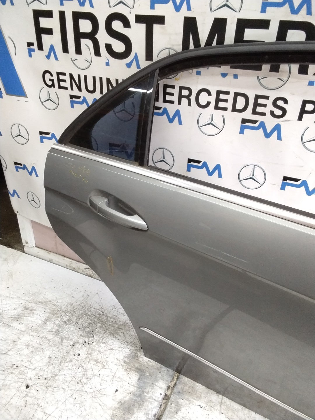 MERCEDES BENZ  E-CLS W212  DRIVER REAR DOOR OSR GREY 2009-16  FMD597