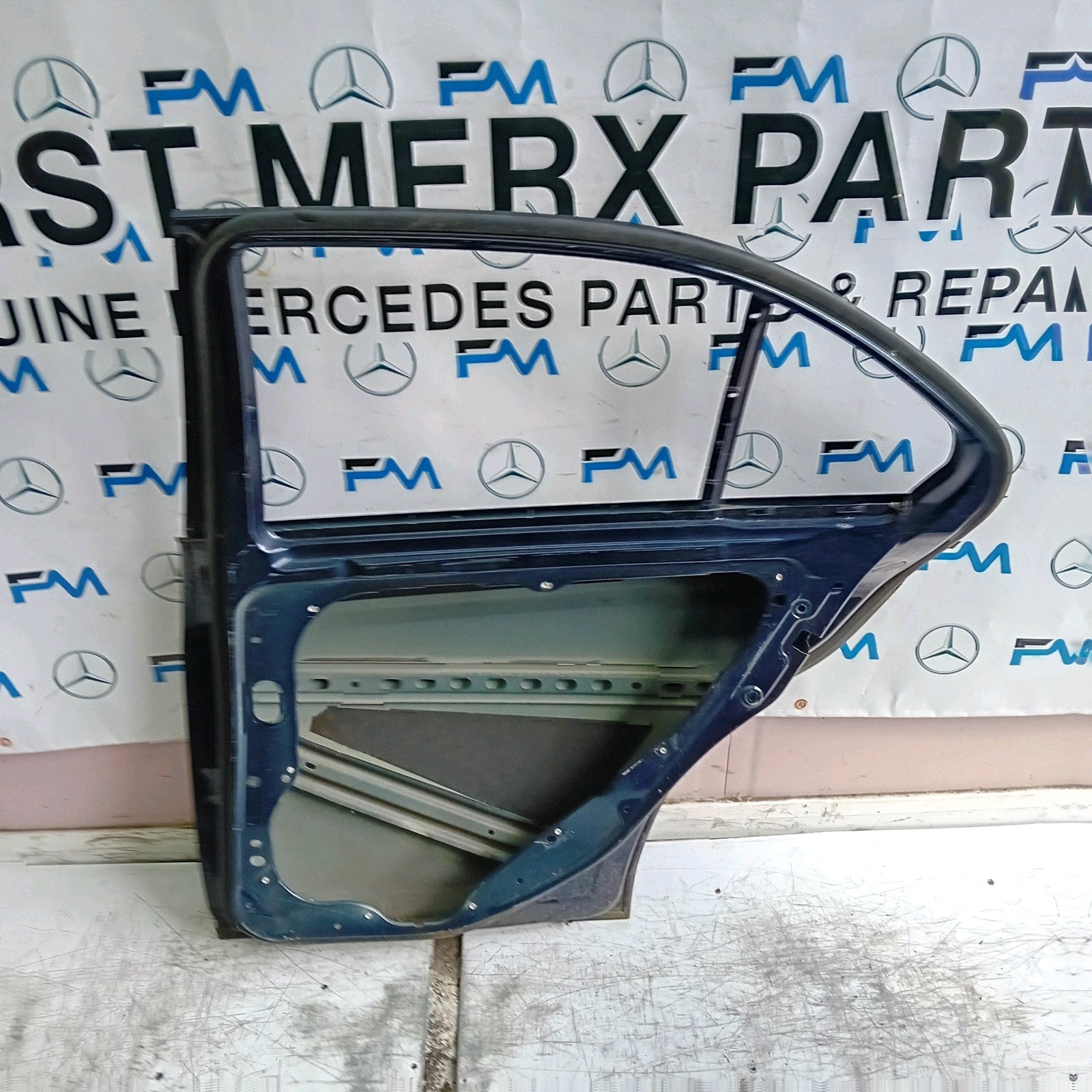 MERCEDES C-CLASS W204 SLN DRIVER REAR DOOR OSR BLUE 2009-2014 FMD438