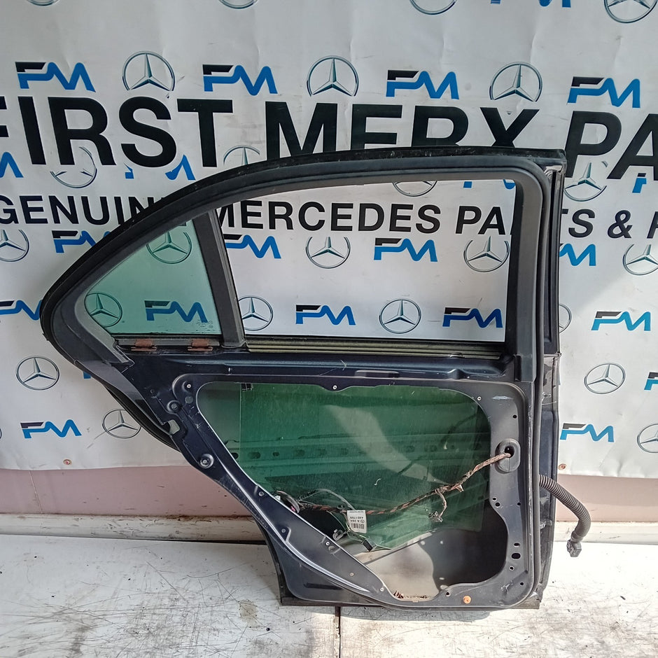 MEECEDES C-C-CLAS W204 SLN DRIVER REAR DOOR OSR 2008-14 GREY FMD284