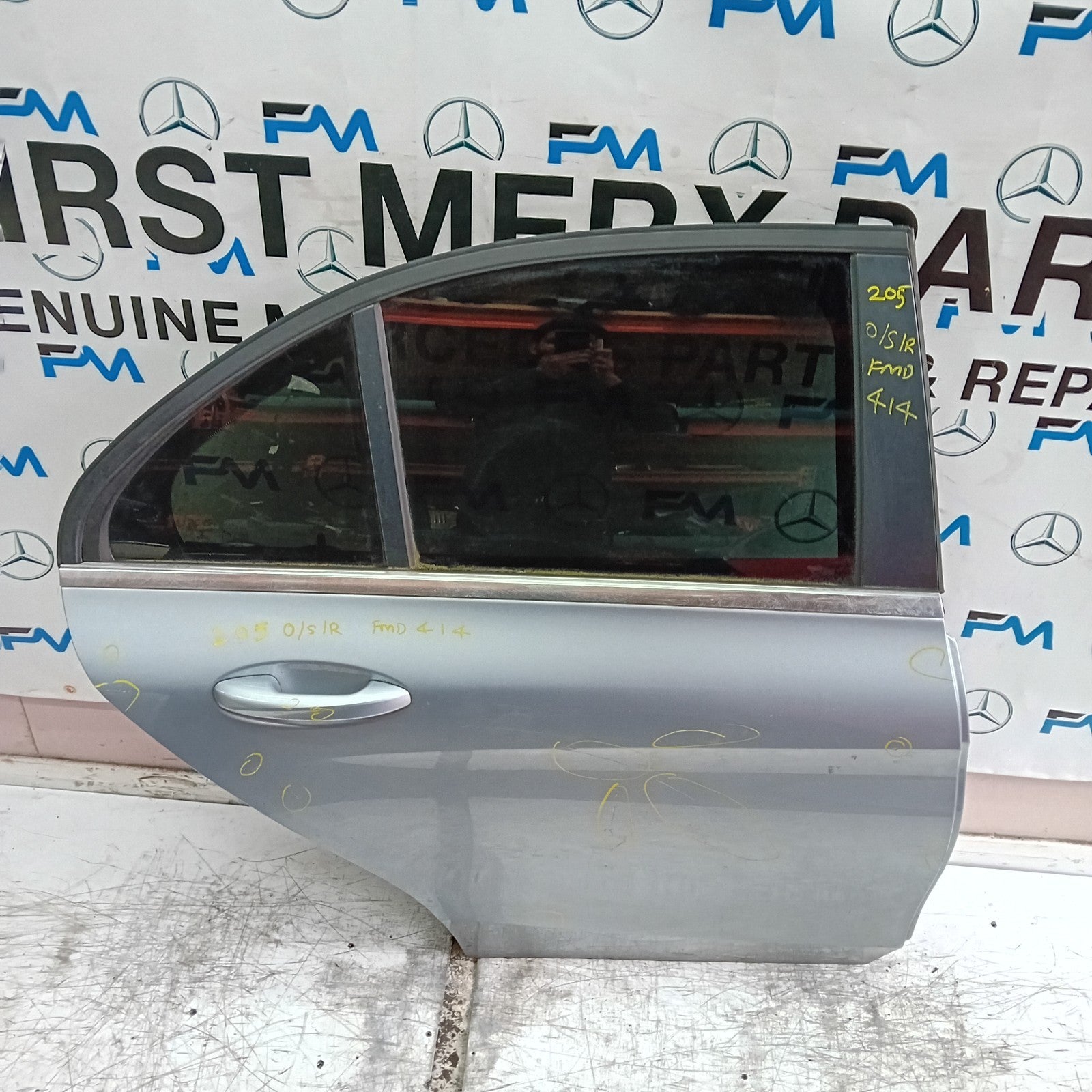 MERCEDES C-CLASS W205 DRIVER REAR DOOR OSR SILVER COMPLETE 2014 ON FMD414