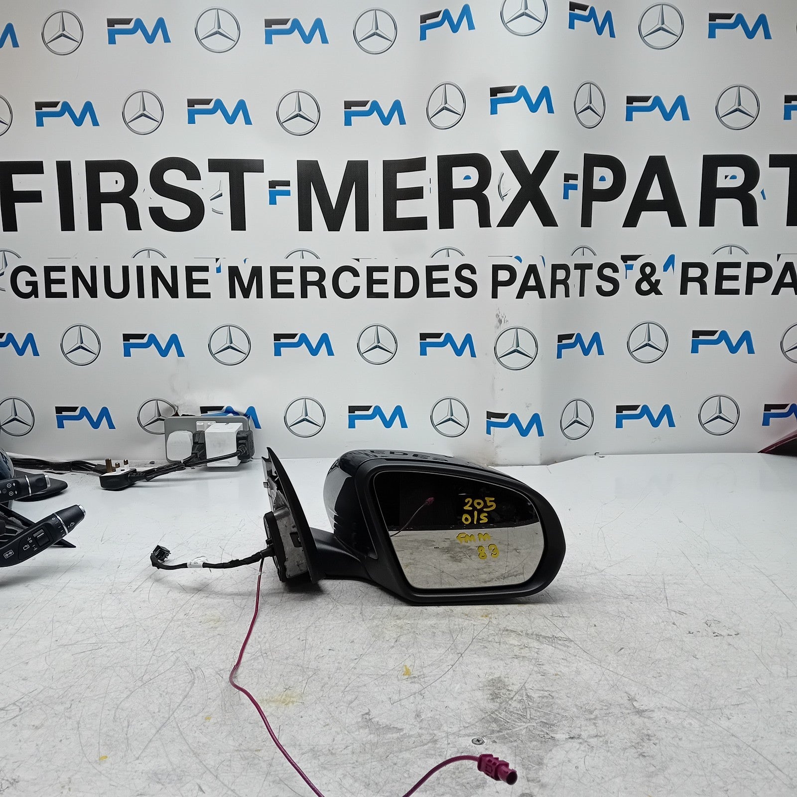 MERCEDES BENZ C-CLASS W205 DRIVER WING MIRROR OS GREY  A2058101616 FMM83