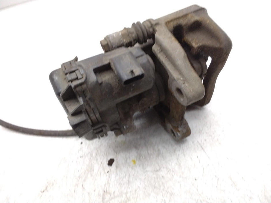 MERCEDES  B-CLASS W246 BRAKE CALIPER REAR LEFT PASSENGER SIDE A2464232198 FMR135