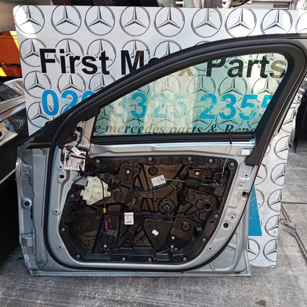 MERCEDES BENZ C-CLASS  W205  DRIVER SIDE FRONT DOOR ( OFF SIDE FRONT )