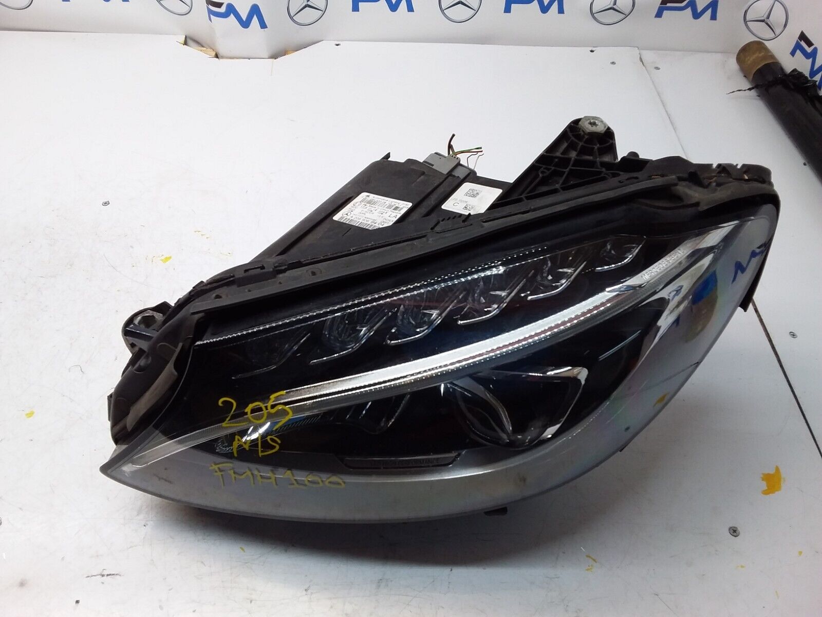 2017 MERCEDES C CLASS W205 HEADLIGHT FACELIFT PASSENGER NS A2059069404 FMH100