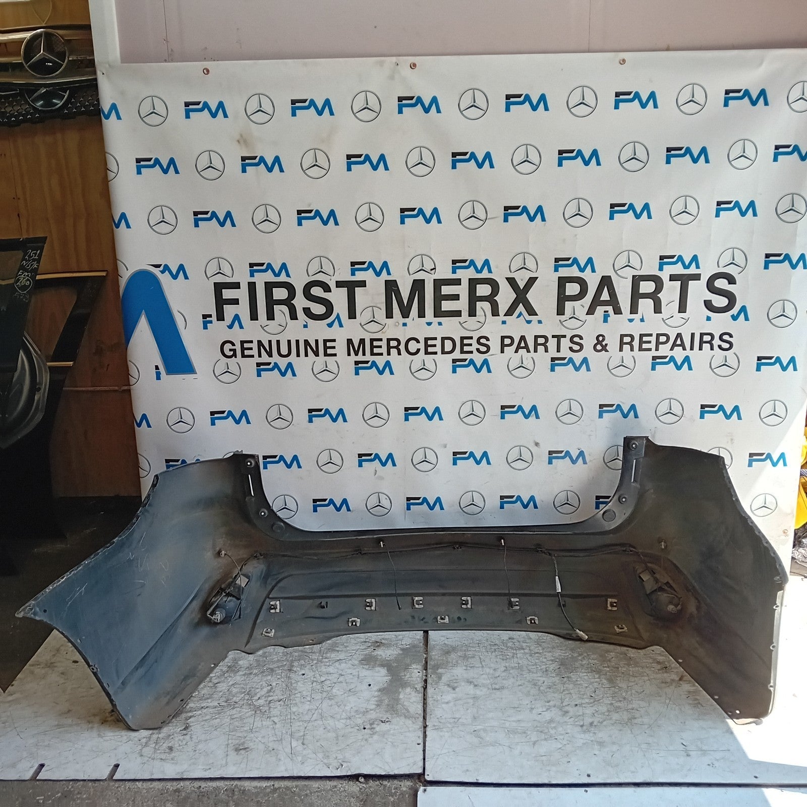 MITSUBISHI OUTLANDER MK3 REAR BUMPER BLACK 2013 COMPLETE FMX106