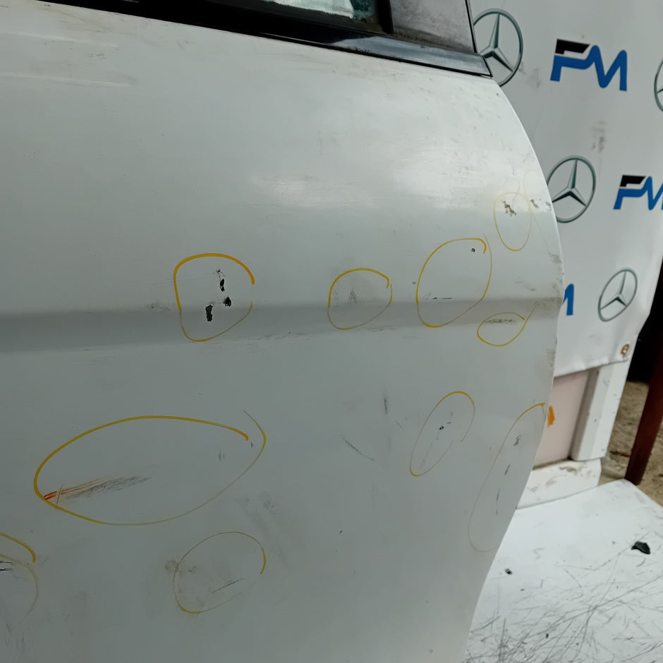 MERCEDES C-CLASS W204 SLN DRIVER REAR DOOR OSR WHITE 2008-2014 COMPLETE FMD441