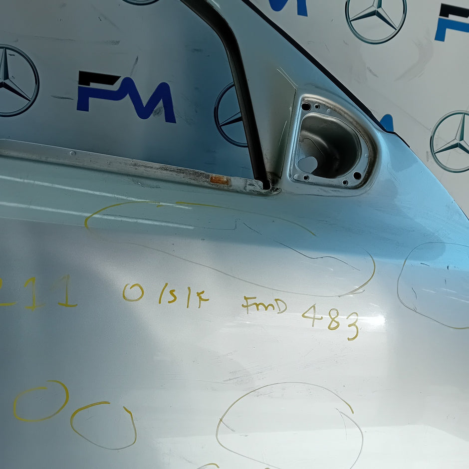 MERCEDES BENZ  E-CLASS W212 DRIVER FRONT DOOR OSF SILVER 2013  FMD483