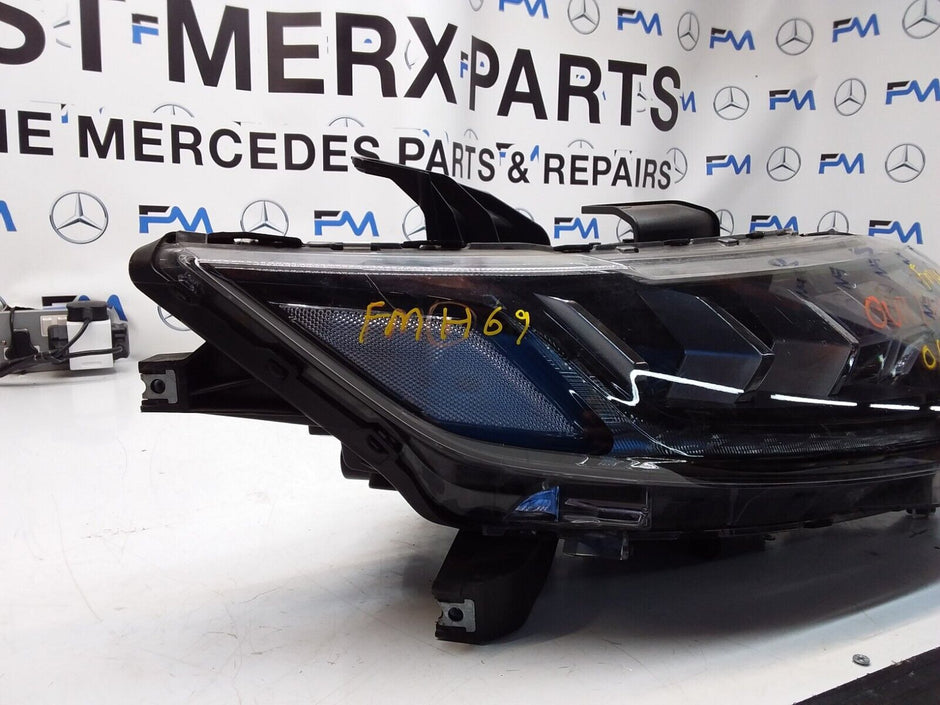 MITSUBISHI OUTLANDER MK3 2018 HEADLIGHT DRIVER SIDE RIGHT R009A Z6UB FMH69