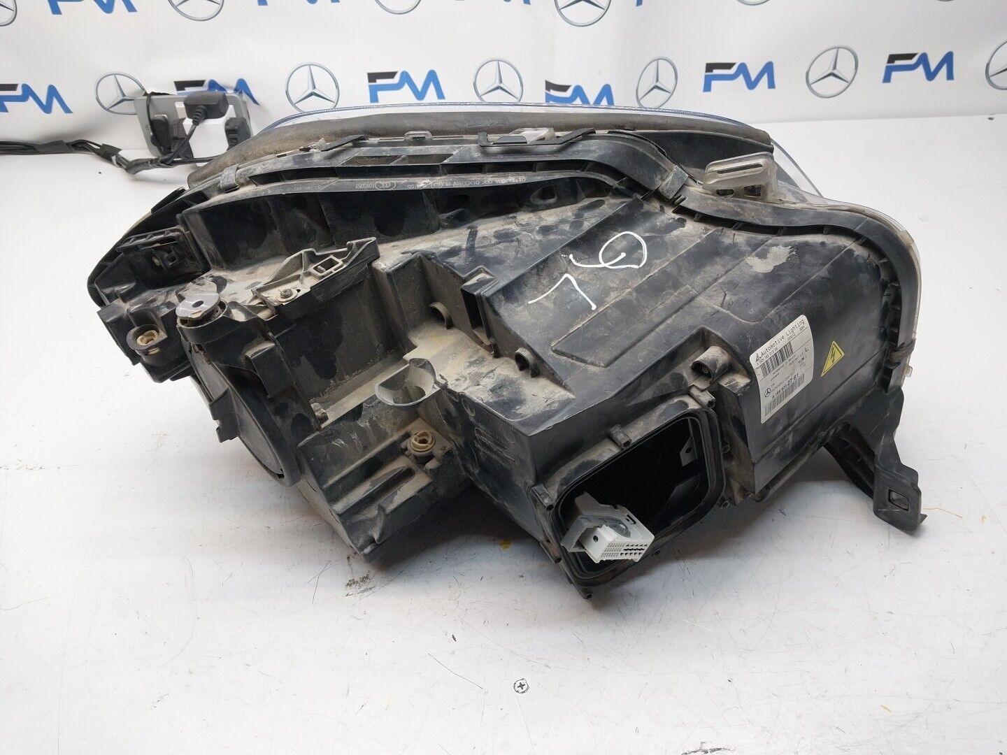 GENUINE USED MERCEDES GL  Passengers Left Front Headlight A1668202761 FMH0067