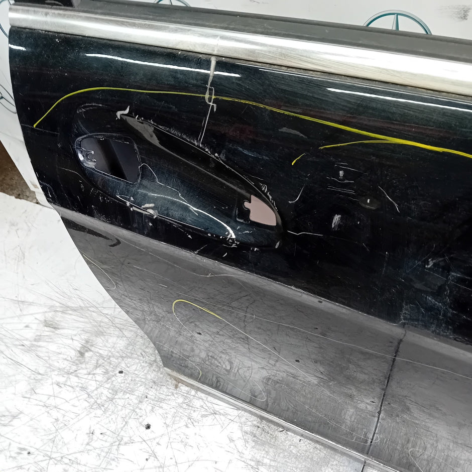 MERCEDES BENZ C-CLASS W204 DRIVER FRONT DOOR OSF 2013 BLACK FMD501