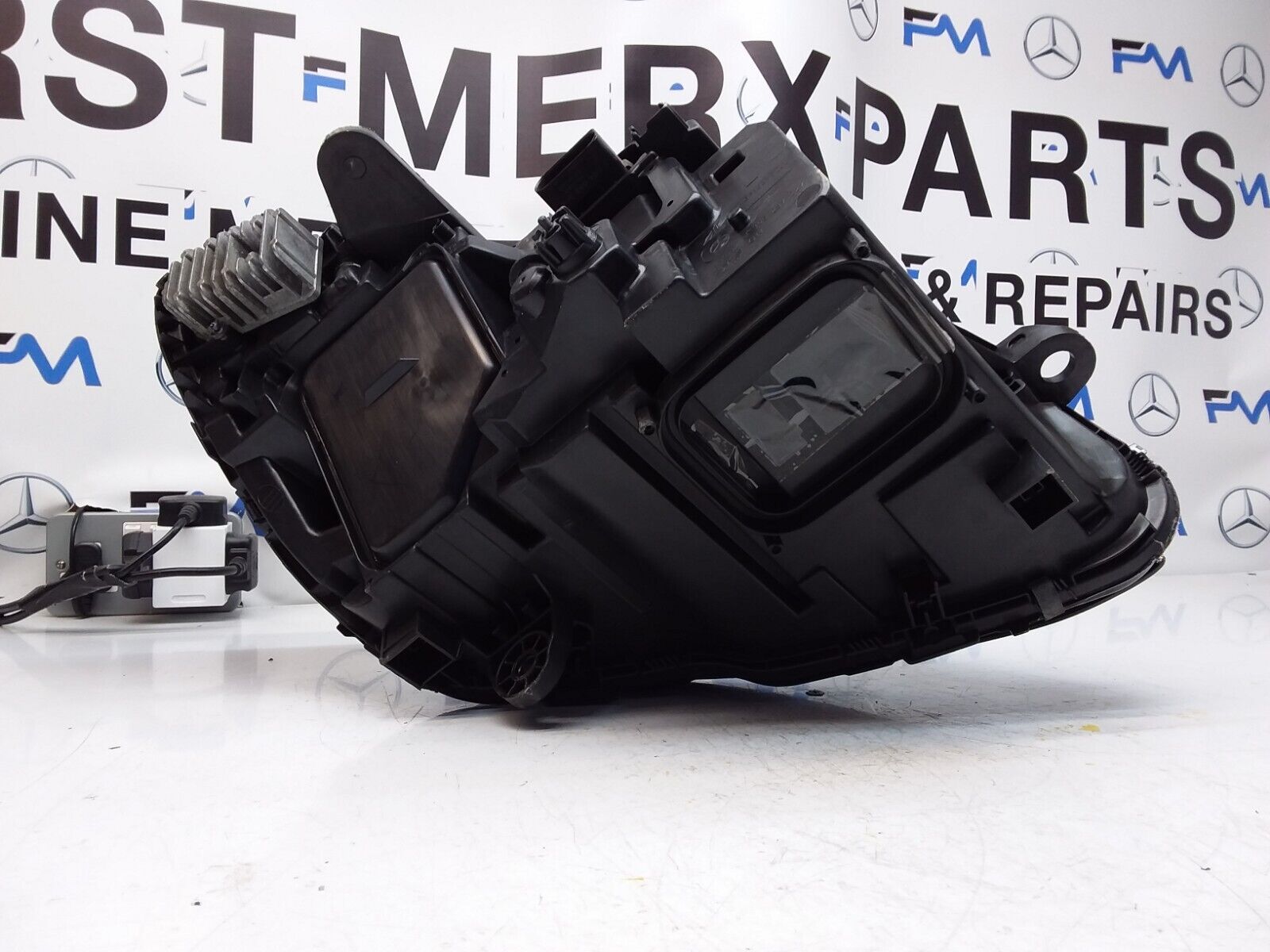 2018 MERCEDES C-CLASS W205 N/S PASSENGER HEADLIGHT A2059062504 FMH52 LED HIGH