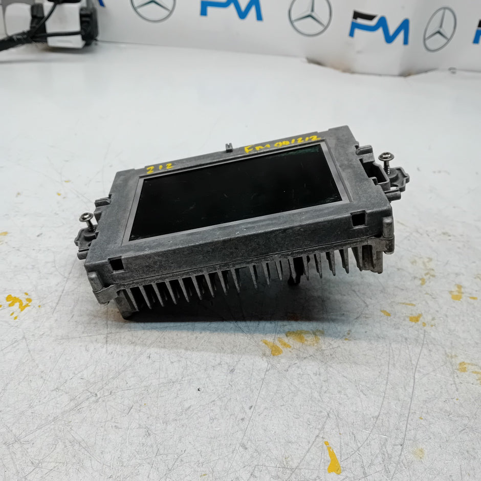 MERCEDES BENZ E-CLASS W212 SAT NAV DISPLAY SCREEN A2129004900 FM001212