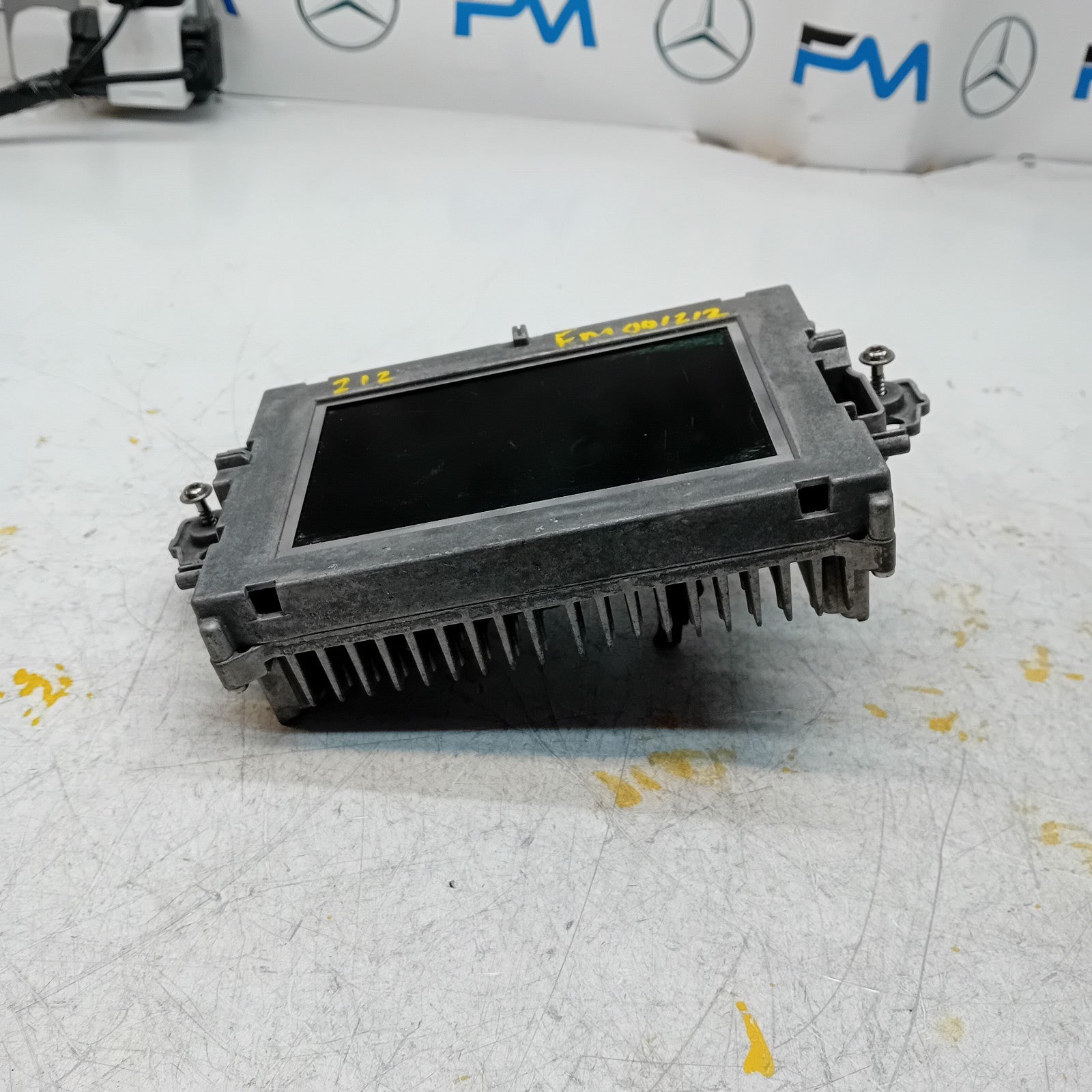 MERCEDES BENZ E-CLASS W212 SAT NAV DISPLAY SCREEN A2129004900 FM001212