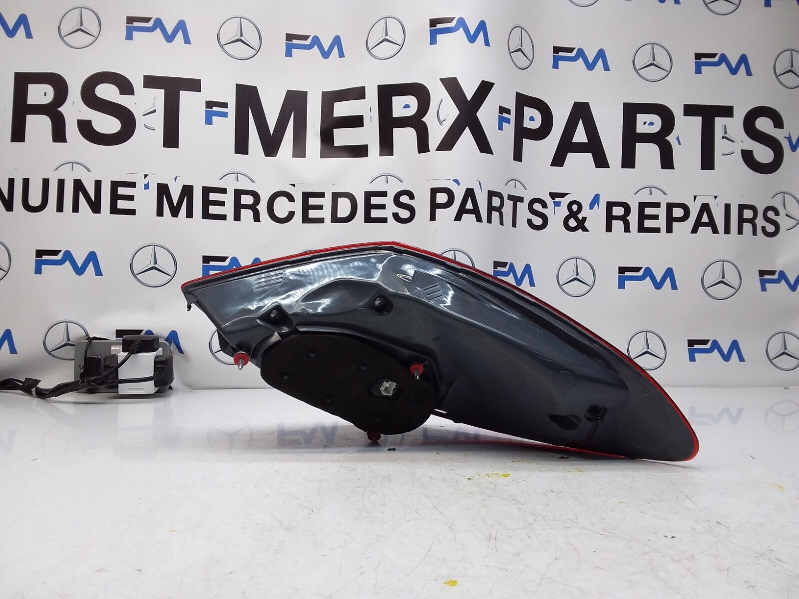 MERCEDES  C CLASS W205 REAR PASSENGER SIDE LED LIGHT FMT19 
