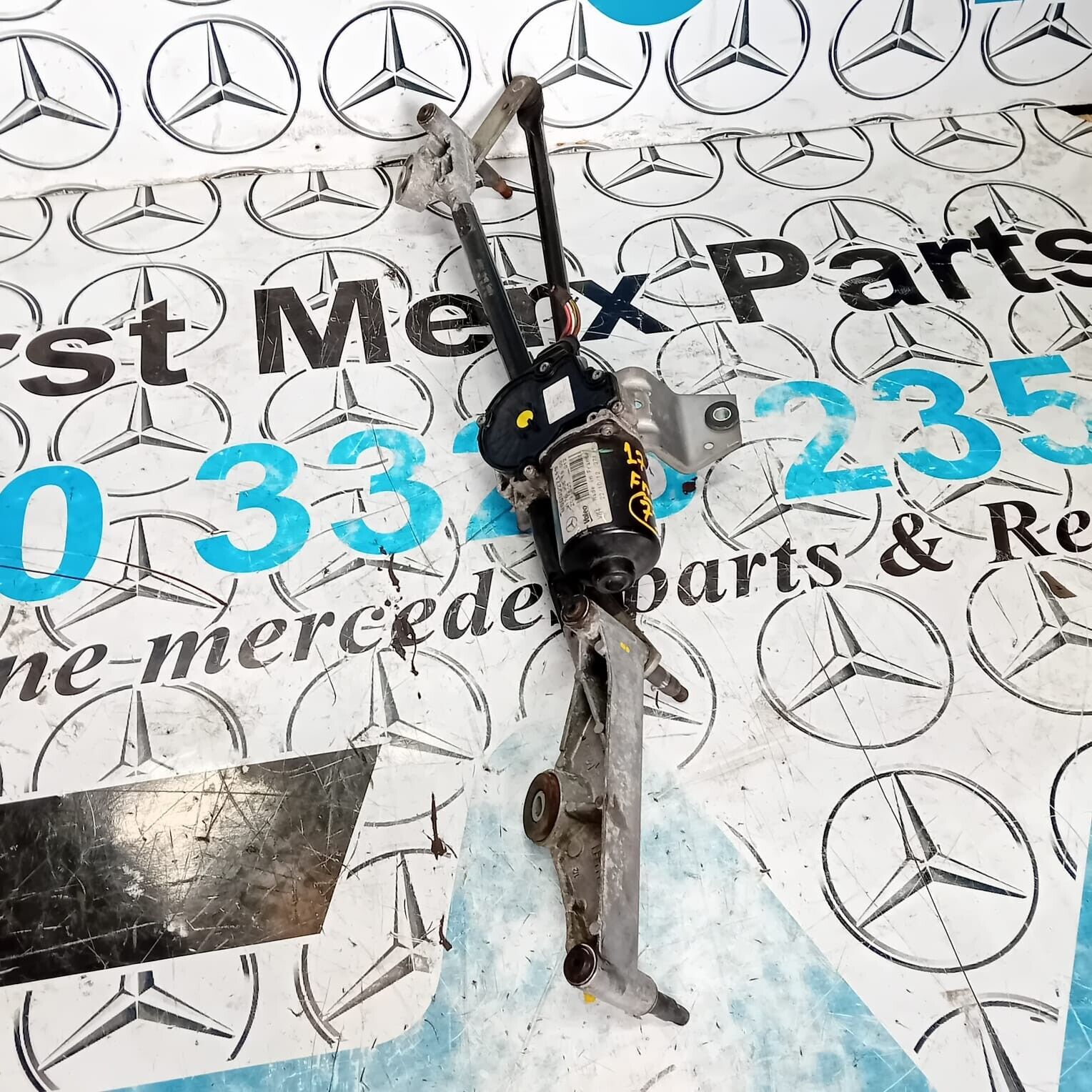 MERCEDES BENZ A-CLASS W176 WINDSCREEN WIPER MOTOR & LINKAGE A1769061900