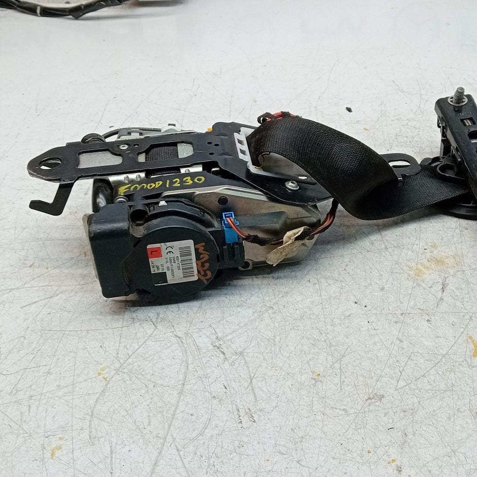 MERCEDES BENZ S-CLASS W222 SEAT BELT FRONT PASSENGER A2228604100 BLACK FM001230