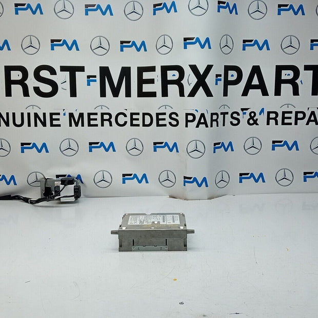 MERCEDES BENZ E CLASS HEAD UNIT A HIGH ECE DIGITAL DISPLAY A2229009218 FM00285