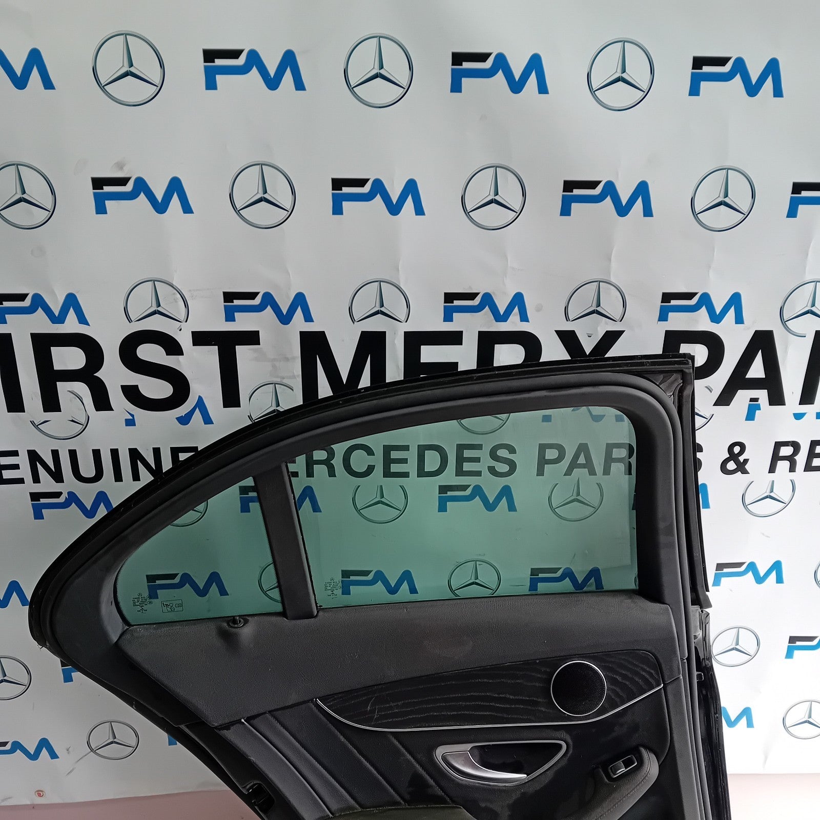 MERCEDES BENZ C-CLASS W205 PASSENGER SIDE REAR DOOR N/S/R BLACK FMD120