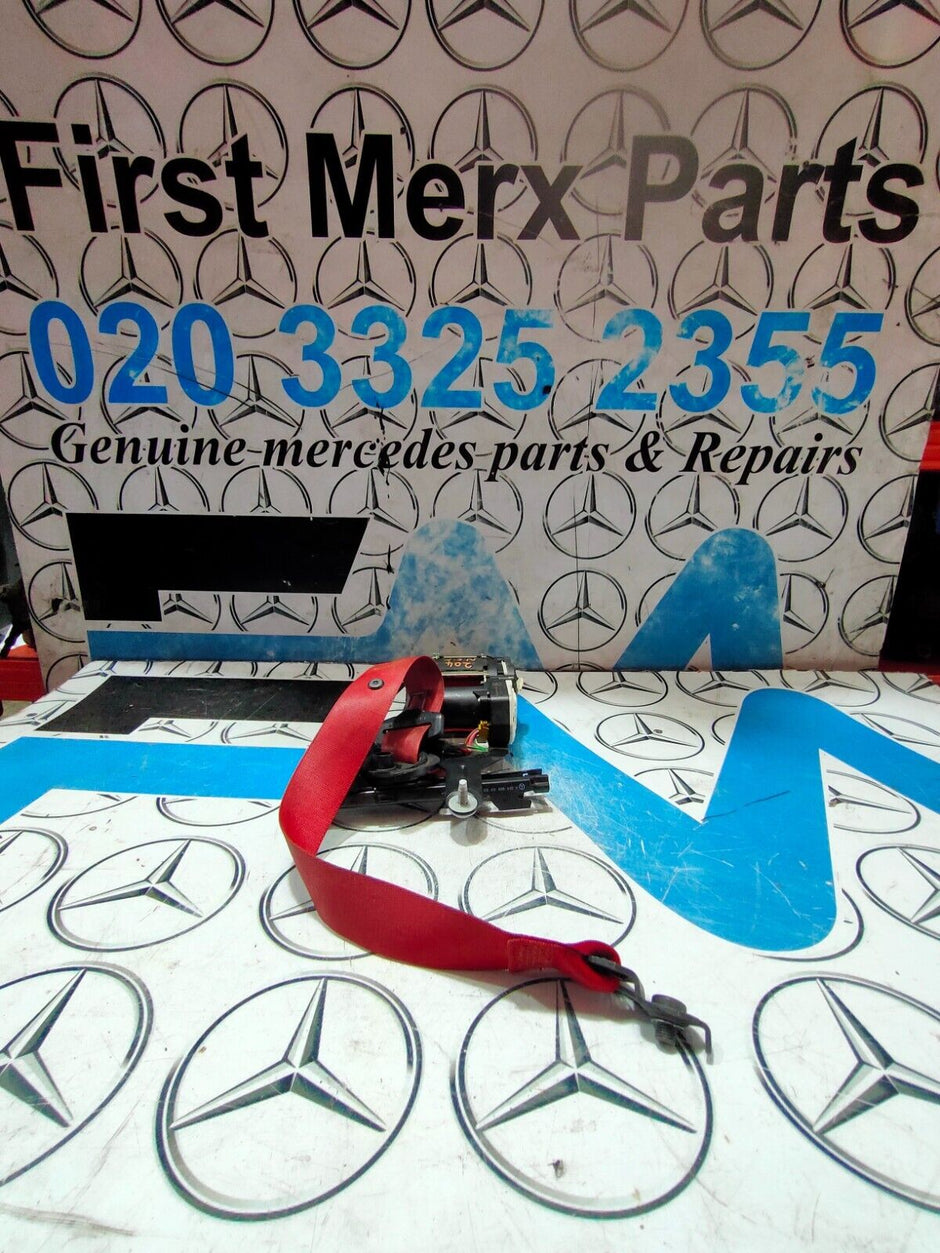 2007/2015  MERCEDES BENZ W204 C CLASS FRONT SEAT BELT LEFT SIDE A2048602385