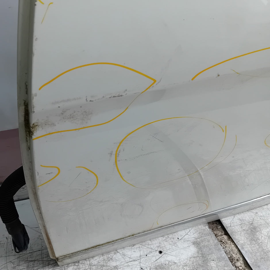 MERCEDES C-CLASS W204 SLN PASSENGER REAR DOOR NSR WHITE 2008-14 FMD426