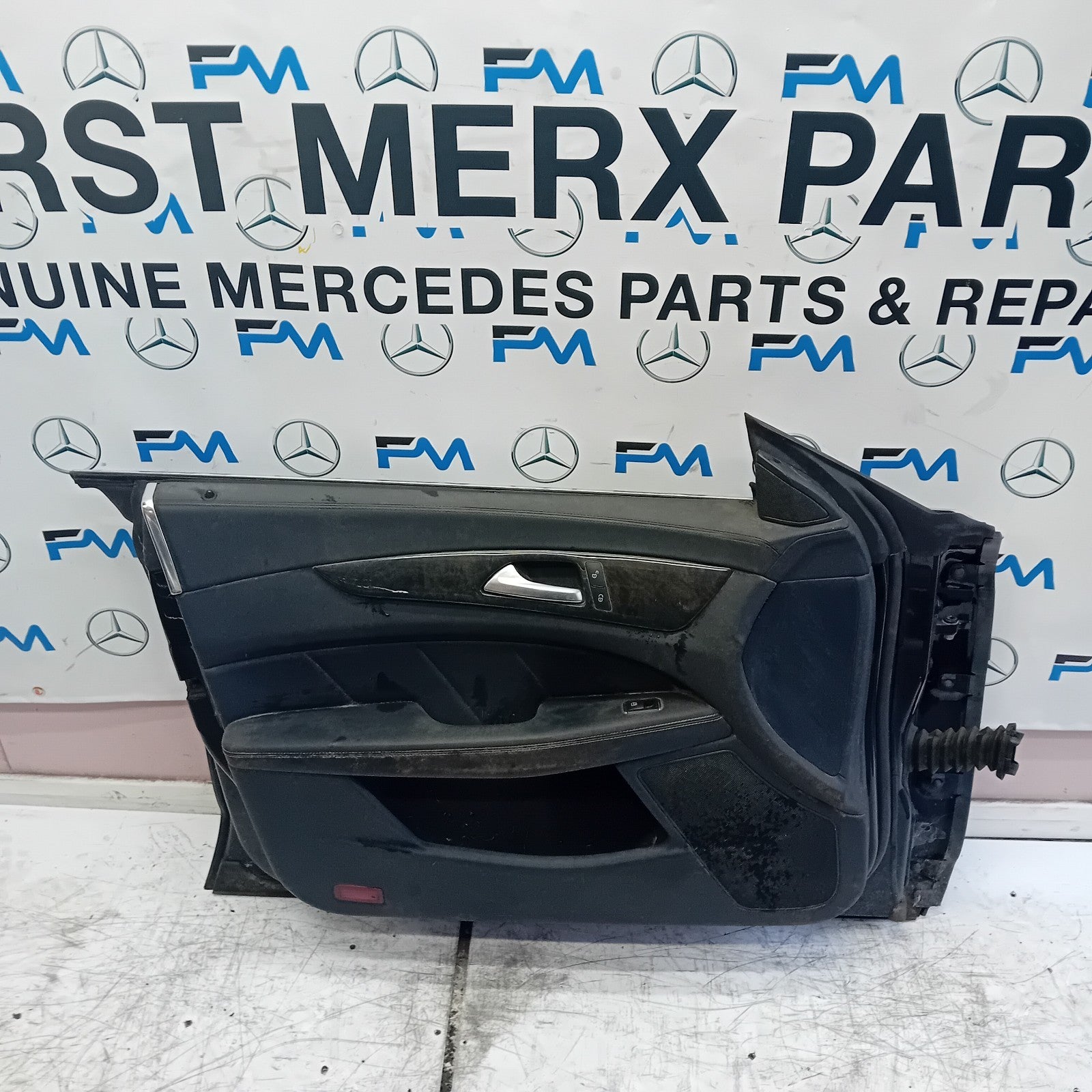 MERCEDES CLS W218 COUPE PASSENGER FRONT DOOR N/S/F BLACK 2011-17 COMPLETE FMD160