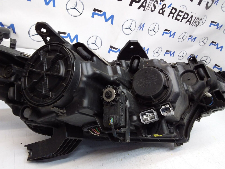 MITSUBISHI OUTLANDER MK3 2015 HEADLIGHT PASSENGER SIDE LEFT L0094N 08V2 FMH65