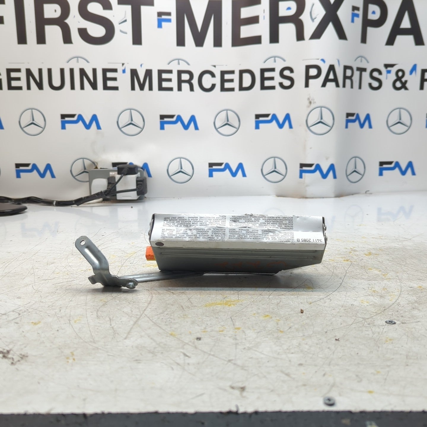 MERCEDES  S-CLASS W222 DRIVER REAR SIDE  AIRBAG MODULE A2228604402 FM001370