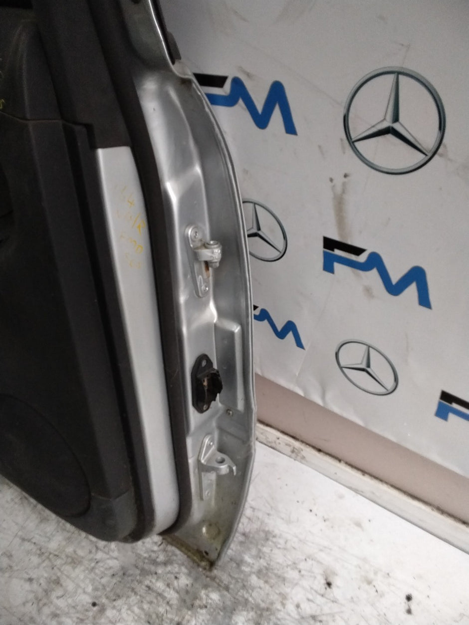 MERCEDES M-CLASS W164  PASSENGER REAR DOOR NSR GREY 2005-11 FMD565