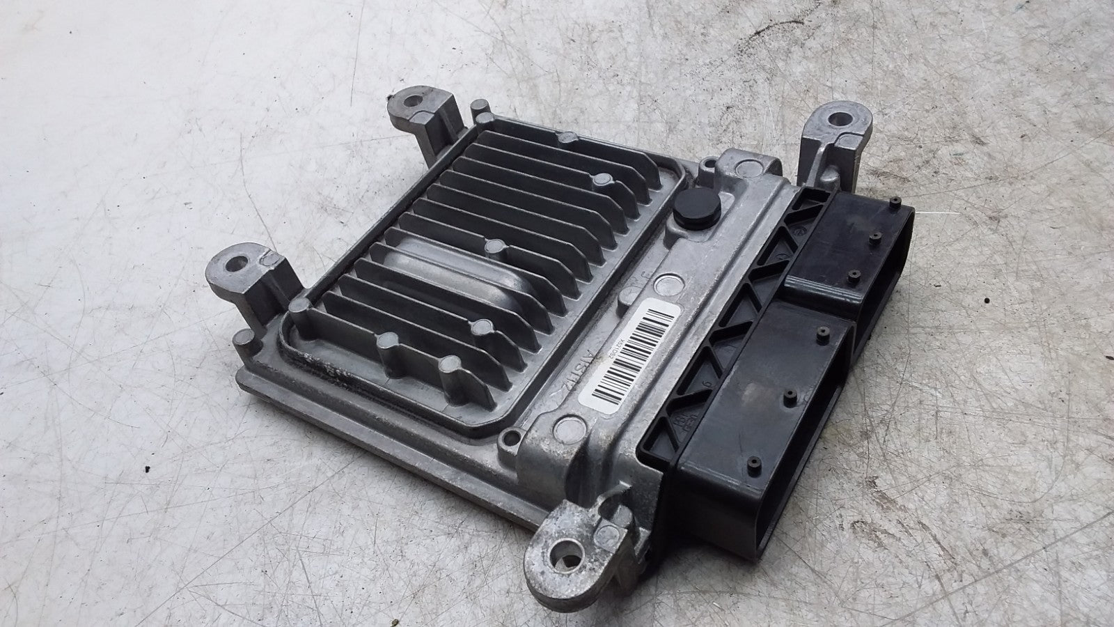 MERCEDES BENZ   C-CLASS W205 ENGINE CONTROL UNIT A6519004500 FMR433