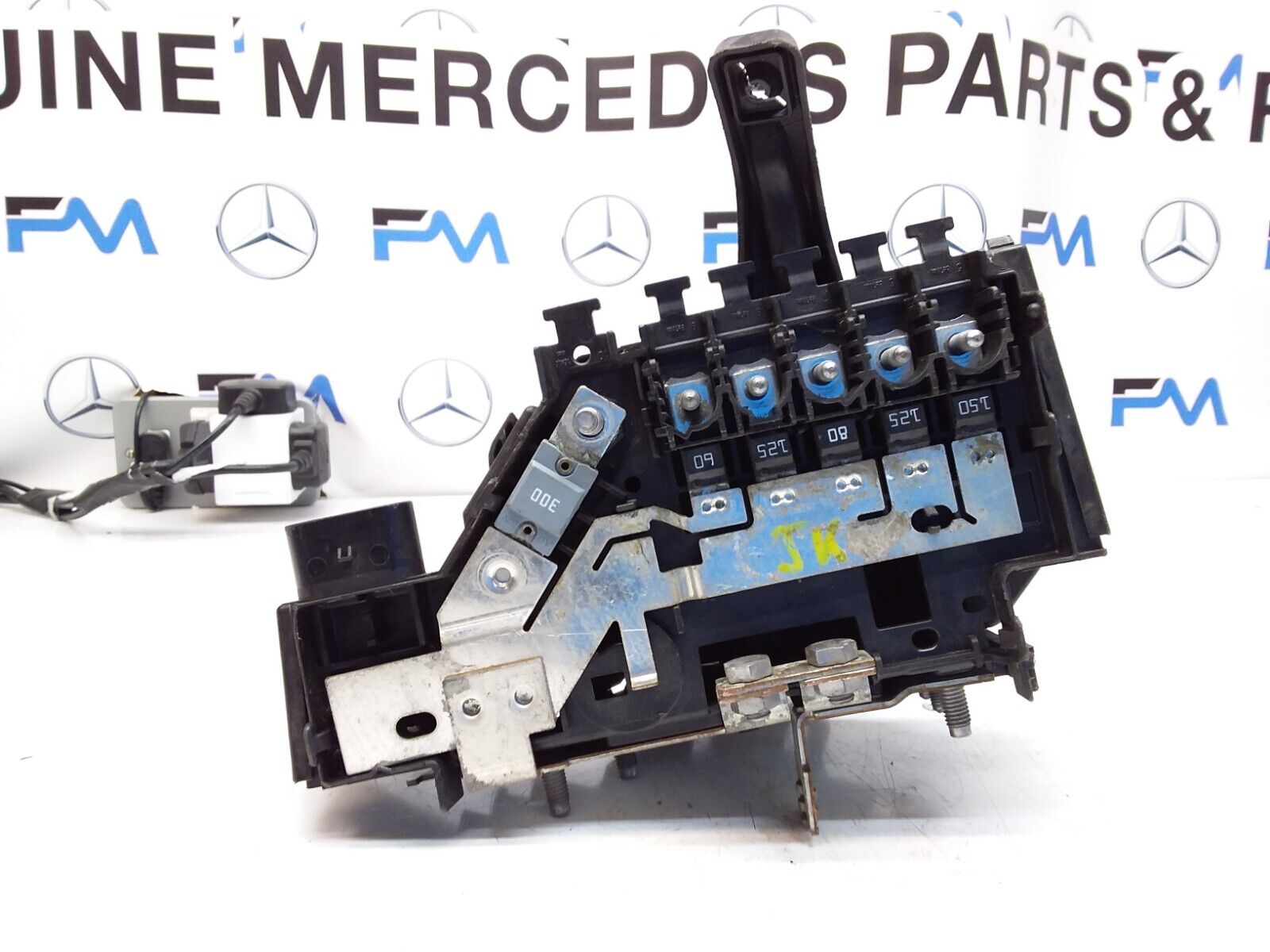 Mercedes C-CLASS W205 Fuse Relay Junction Box A2055407011 FM00387