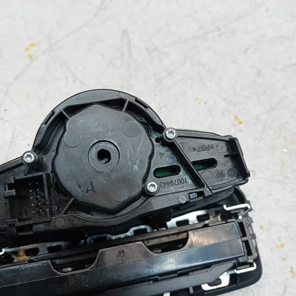 MERCEDES C-CLASS W205 HEADLIGHT CONTROL SWITCH 2014 A2059057007 FM001192