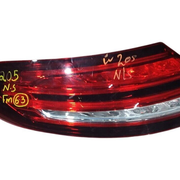 GENUINE MERCEDES C CLASS W205 COUPE REAR LED OUTER PASSENGER A2059063105 FM63