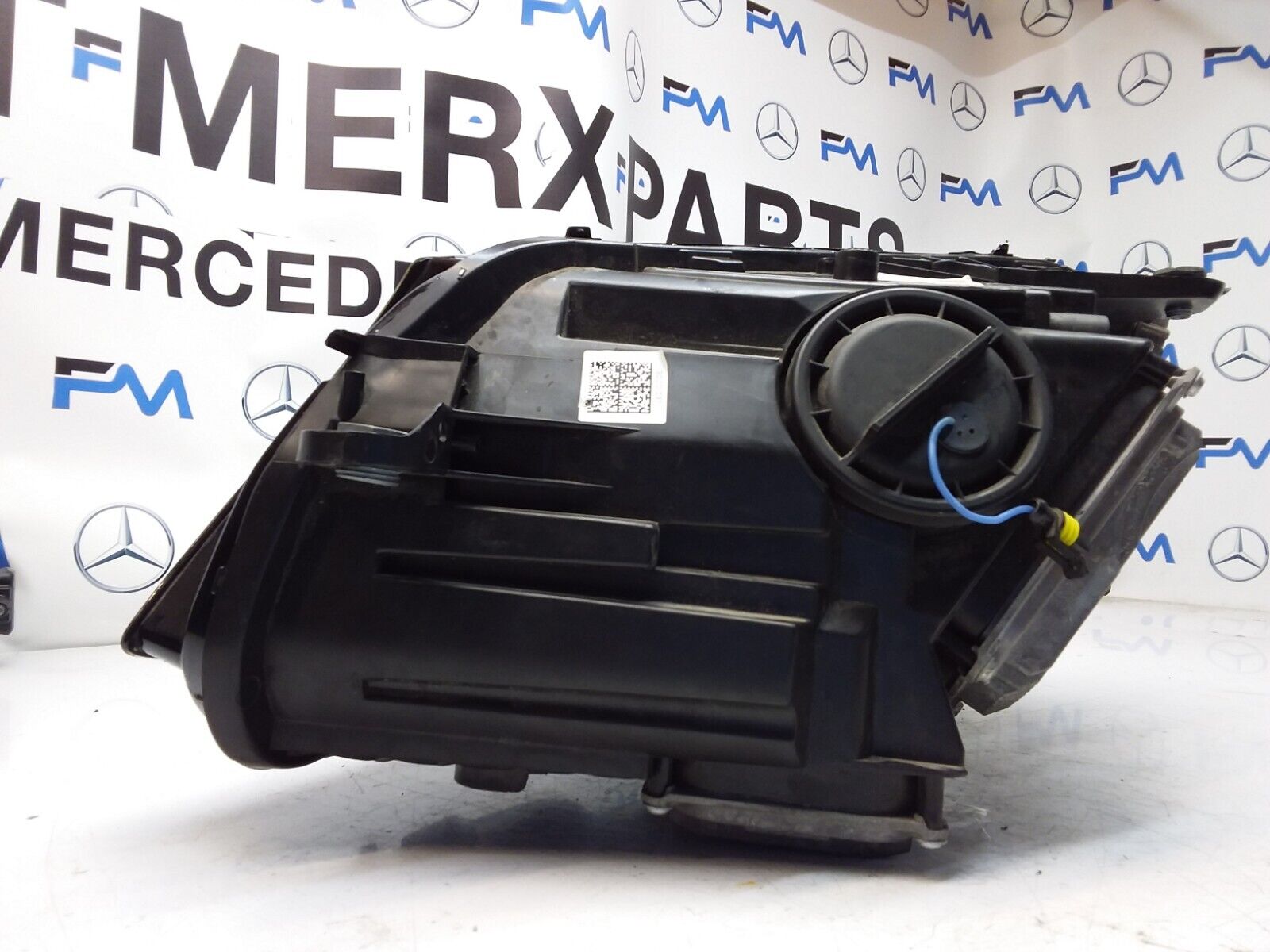 2018 MERCEDES C-CLASS W205 O/S HEADLIGHT COMPLETE  FACELIFT A2059069609 FMH53 