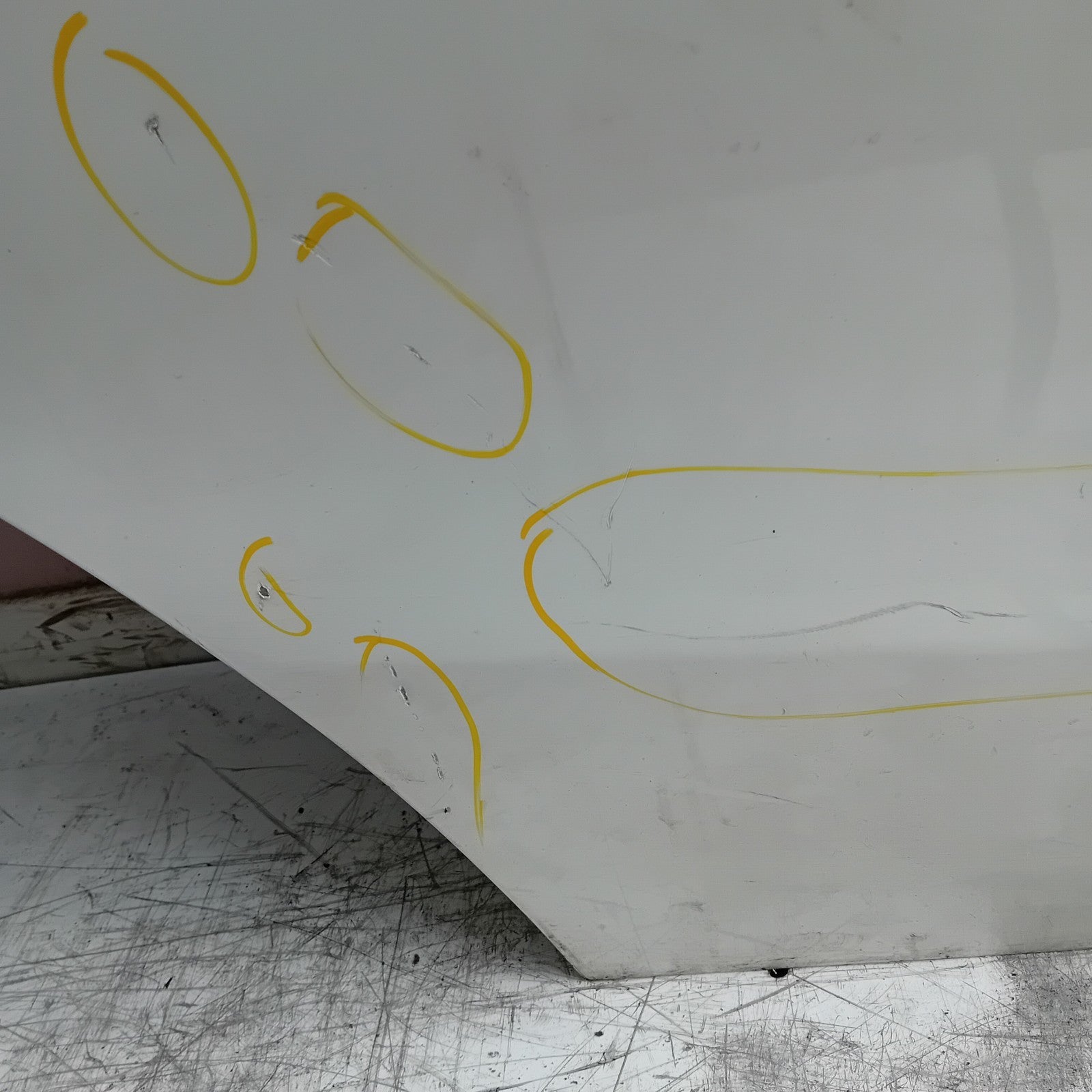 MEECEDS BENZ CLA W117 DRIVER FRONT DOOR OSF WHITE  2013-19 COMPLETE FMD399