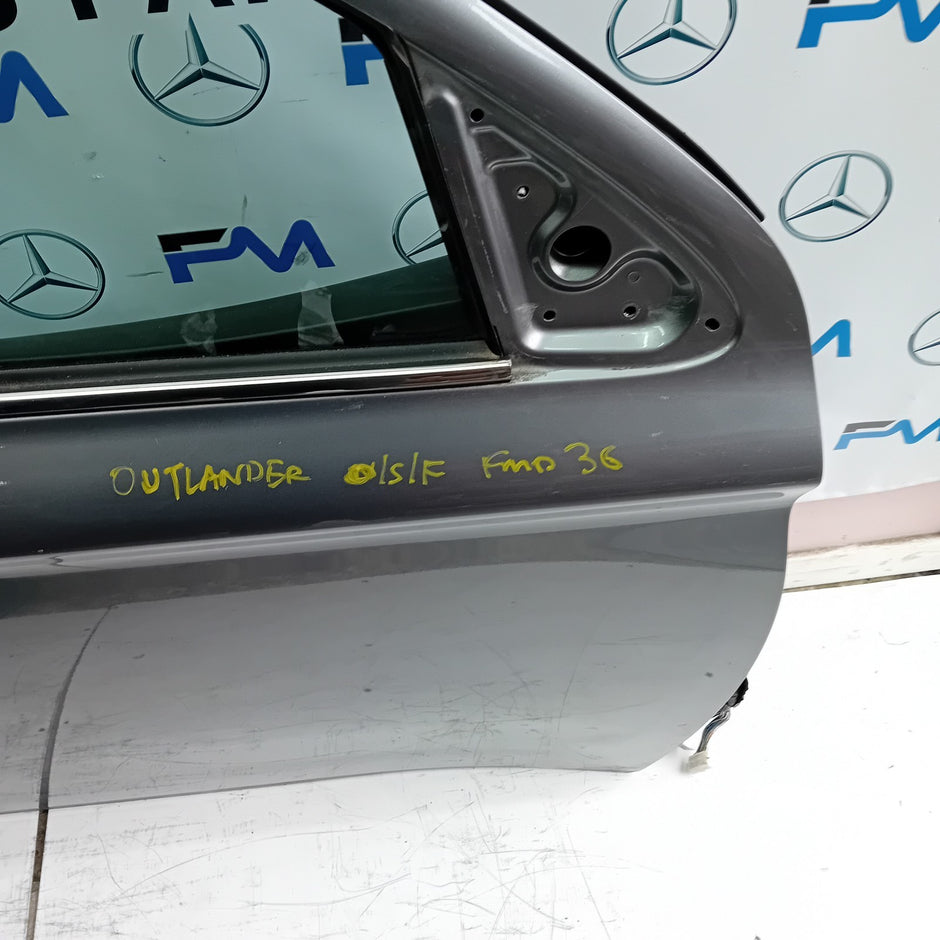 MITSUBISH OUTLANDER DRIVER SIDE FRONT DOOR O/S/F COMPLETE SILVER FMD36