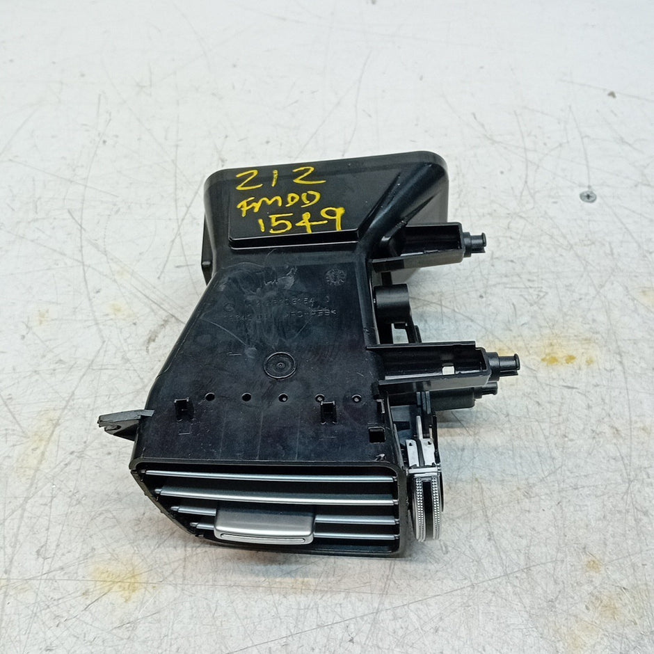 MERCEDES E-CLASS W212 DASHBOARD  AIRVENT LEFT A2128303154 2016 ON FM001549