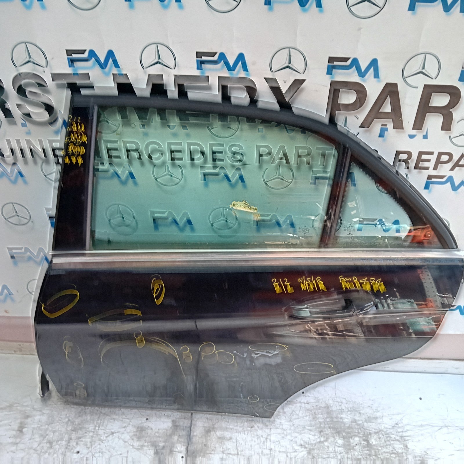 MERCEDES E-CLASS W212 PASSENGER REAR DOOR NSR BLACK 2009-16 COMPLETE FMD474