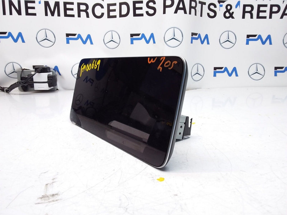 MERCEDES C-CLASS W205 COUPE 2017 SAT NAV MULTIMEDIA SCREEN A2059006945 FM00669