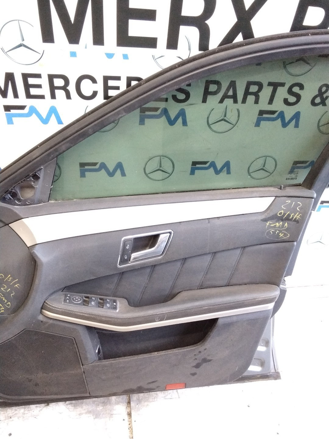MERCEDES E-CLASS W212  DRIVER FRONT DOOR OSF GREY 2009-16 COMPLETE FMD554