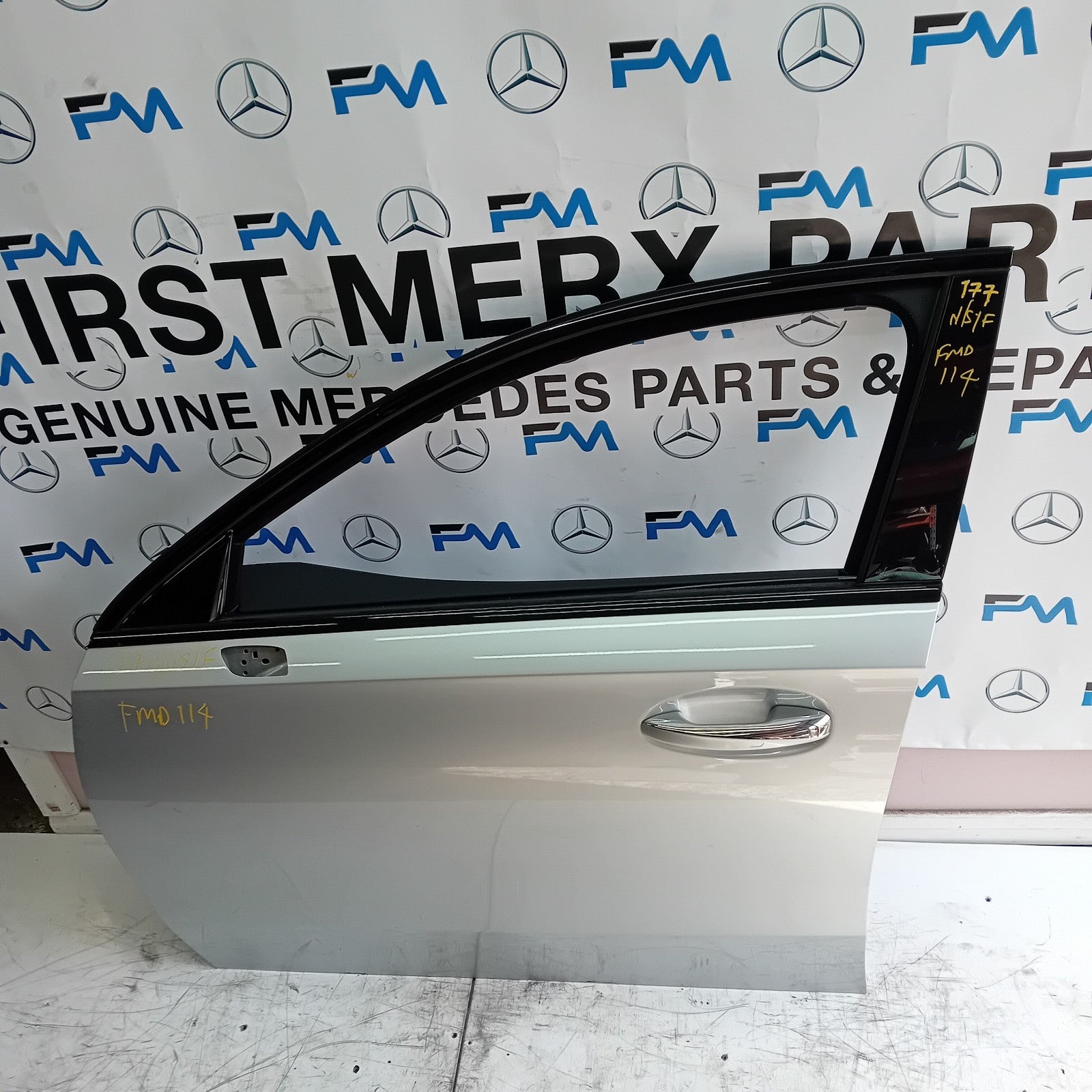 MERCEDES  A-CLASS W177 PASSENGE SIDE FRONT DOOR N/S/F COMPLETE SILVER FMD114