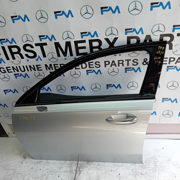 MERCEDES  A-CLASS W177 PASSENGE SIDE FRONT DOOR N/S/F COMPLETE SILVER FMD114