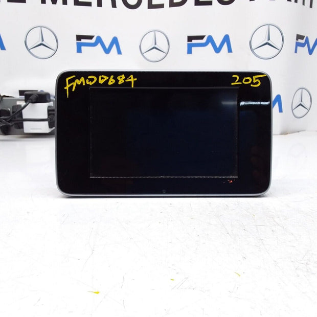 MERCEDES C-CLASS W205 2016 SAT NAV MULTIMEDIA SCREEN A2059004113 FM00684