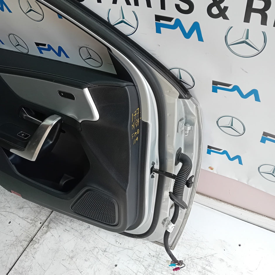 MERCEDES  A-CLASS W177 PASSENGE SIDE FRONT DOOR N/S/F COMPLETE SILVER FMD114