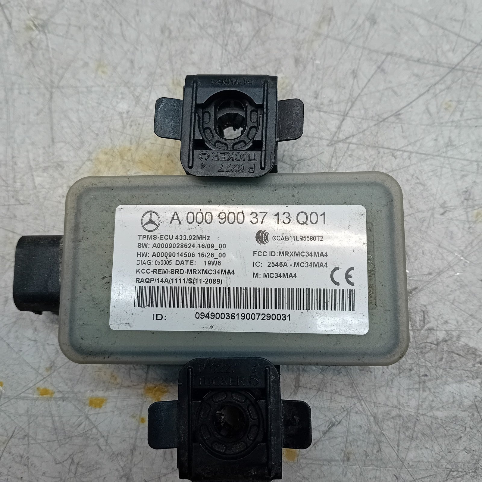 MERCEDES BENZ  E-CLASS W213 TYRE PRESSURE MONITORING SENSOR A0009003713 FM001509