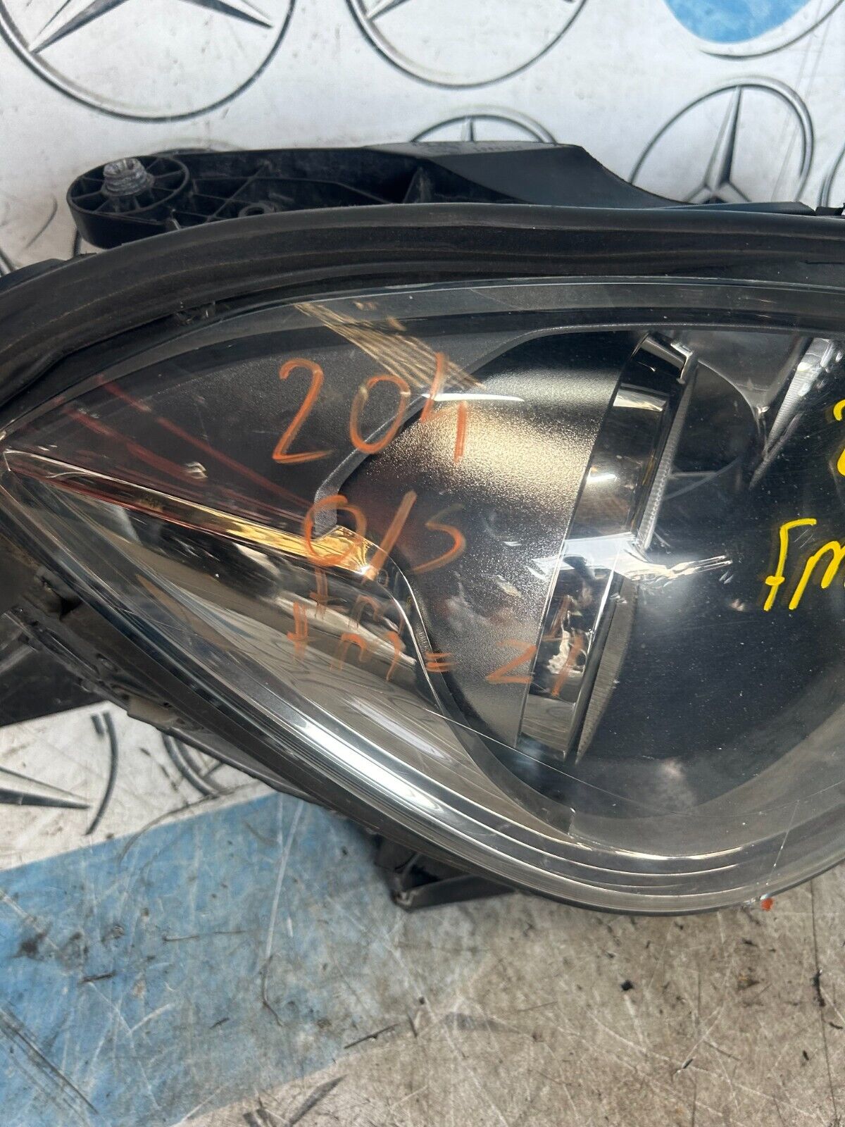 2007 -2015 MERCEDES C CLASS  W204  HEADLAMP RIGHT SIDE  A2048209859 FMH27