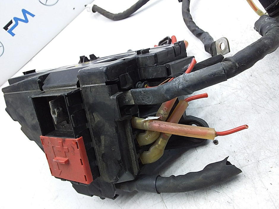 MERCEDES BENZ  C-CLASS W205  FUSE BOX RELAY BOX A2055405126 FMR482